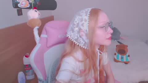 Snapshot of blush_alert chatting on 07-10-26, 01:58 Diana online show from 07-10-26, 01:58
