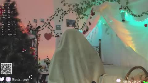 Snapshot of blushing_nymph chatting on 12-08-24, 04:04 Im Nym Justa nymph on twitter and IG online show from 12-08-24, 04:04