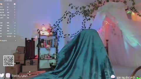 Snapshot of blushing_nymph chatting on 01-10-25, 02:04 Im Nym Justa nymph on twitter and IG online show from 01-10-25, 02:04