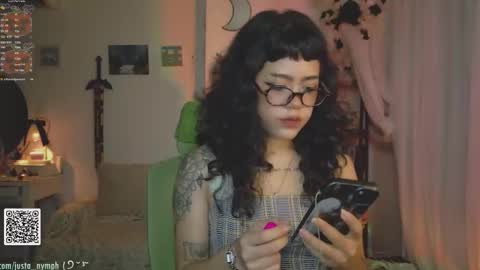 Snapshot of blushing_nymph chatting on 10-11-25, 02:33 Im Nym Justa nymph on twitter and IG online show from 10-11-25, 02:33