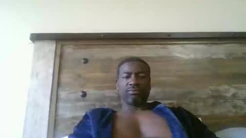 bluuthunder1914 online show from 11-18-25, 04:44