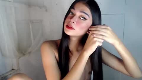 Snapshot of blythexx69 chatting on 01-16-25, 03:24 Blythe online show from 01-16-25, 03:24