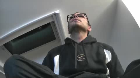 Snapshot of bo22222222 chatting on 03-08-25, 08:33 bo22222222 online show from 03-08-25, 08:33