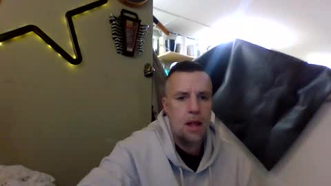 Snapshot of bobberman78 chatting on 10-05-25, 06:50 Dan online show from 10-05-25, 06:50