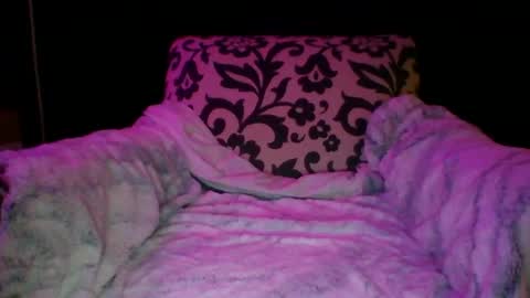 Snapshot of bodicas chatting on 10-12-25, 03:16 milf online show from 10-12-25, 03:16