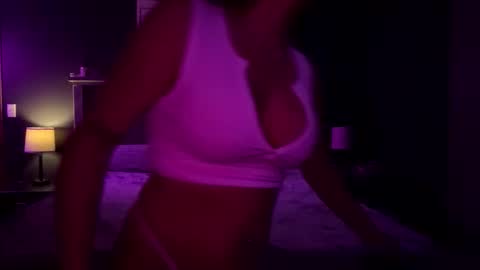 Snapshot of bodicas chatting on 05-17-26, 04:32 milf online show from 05-17-26, 04:32