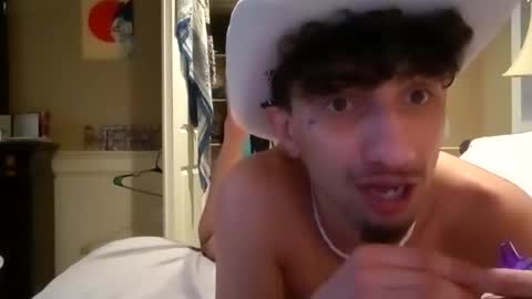 Snapshot of bodyyattiyatti chatting on 02-01-25, 11:32 Sailorartemis online show from 02-01-25, 11:32