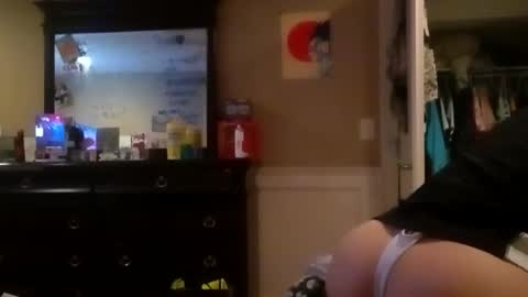 Snapshot of bodyyattiyatti chatting on 09-24-25, 12:03 Sailorartemis online show from 09-24-25, 12:03