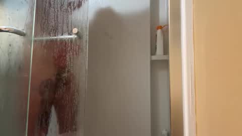 Snapshot of bodyyattiyatti chatting on 10-15-25, 01:17 Sailorartemis online show from 10-15-25, 01:17