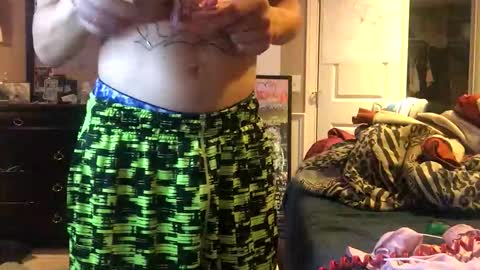 Snapshot of bodyyattiyatti chatting on 10-24-25, 12:08 Sailorartemis online show from 10-24-25, 12:08