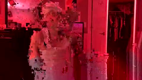 Snapshot of bodyyattiyatti chatting on 10-29-25, 09:00 Sailorartemis online show from 10-29-25, 09:00