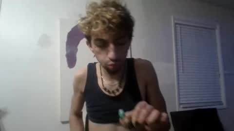 Snapshot of bodyyattiyatti chatting on 11-19-25, 10:32 Sailorartemis online show from 11-19-25, 10:32