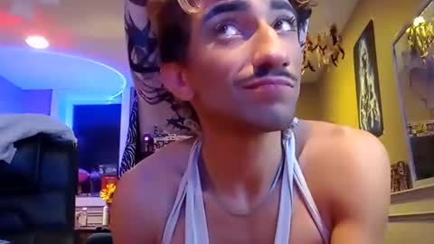 Snapshot of bodyyattiyatti chatting on 11-29-25, 07:55 Sailorartemis online show from 11-29-25, 07:55