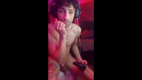 Snapshot of bodyyattiyatti chatting on 12-17-25, 10:54 Sailorartemis online show from 12-17-25, 10:54