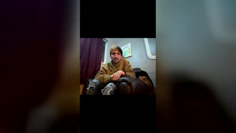 Snapshot of bodyyattiyatti chatting on 02-14-26, 05:59 Sailorartemis online show from 02-14-26, 05:59