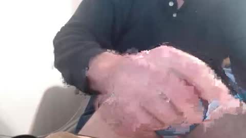 Snapshot of bolbil1 chatting on 10-28-25, 01:25 bolbil1 online show from 10-28-25, 01:25