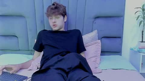 Boleyn online show from 02-14-25, 12:14