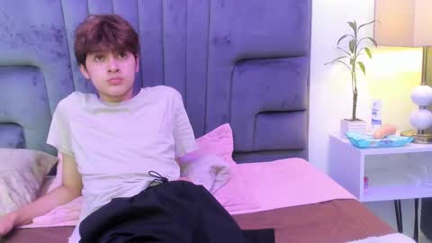 Boleyn online show from 02-23-25, 02:35