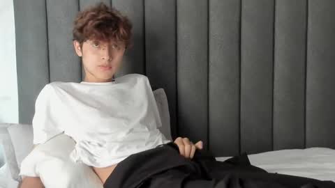 Boleyn online show from 03-01-25, 02:34