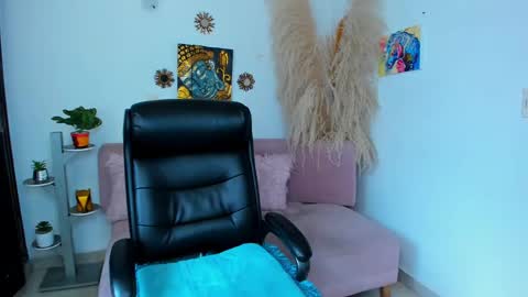  Salma Independent Model online show from 02-12-25, 04:55