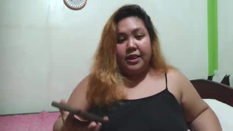 Snapshot of bombastic_darla chatting on 10-26-25, 06:25 bombastic_darla online show from 10-26-25, 06:25