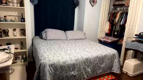 FRECKLES online show from 01-13-25, 01:02