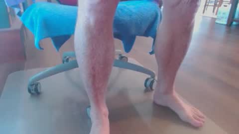 Snapshot of bone2play chatting on 04-27-26, 12:03 FRECKLES online show from 04-27-26, 12:03