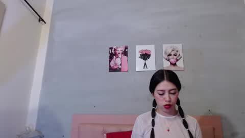 Snapshot of bonney_gabriel chatting on 10-18-25, 12:17 bonney_gabriel online show from 10-18-25, 12:17