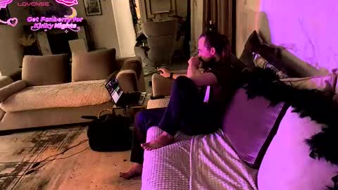 Bonnie and Clyde online show from 02-28-26, 03:40