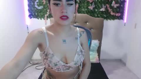 Bonnie online show from 11-24-25, 02:17