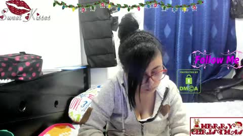 bonnie lam  hello welcome to my room I hope you have fun and you can reach your maximum pleasure here with me online show from 01-03-25, 12:43