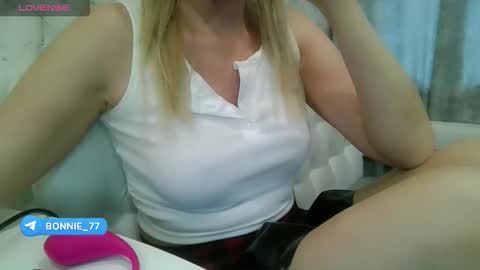 BonnieExcite online show from 09-13-25, 12:49