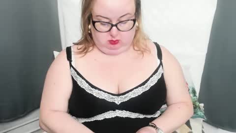 Bonnie online show from 12-05-24, 08:44