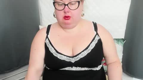 Bonnie online show from 12-07-24, 05:04