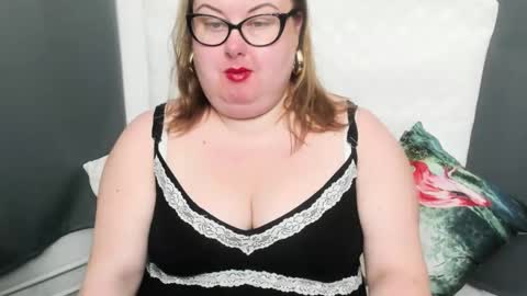 Bonnie online show from 12-13-24, 05:16