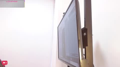 Bonnie online show from 03-04-25, 07:43