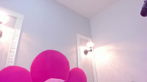 Bonnie online show from 10-15-25, 01:55