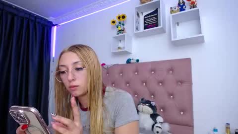 Soffy Brooks Independent model online show from 10-10-25, 01:37