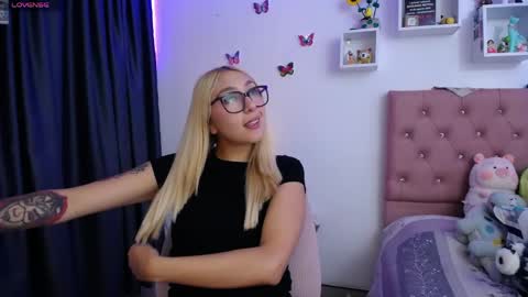 Soffy Brooks Independent model online show from 05-08-26, 03:56