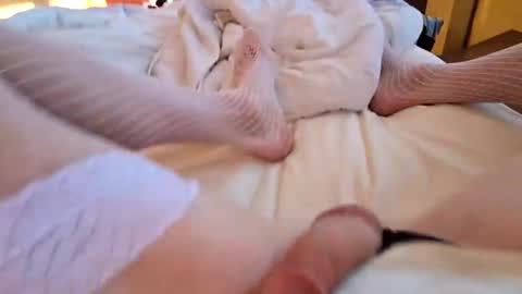 Snapshot of bono0155 chatting on 02-14-25, 08:05 silky sissy sarah online show from 02-14-25, 08:05