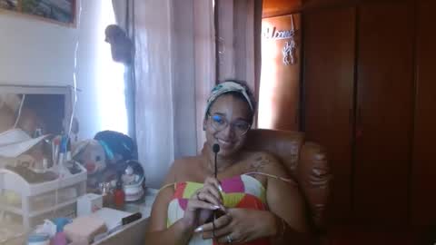 Queen Bon Vivantt online show from 01-21-25, 05:09