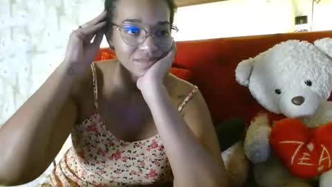 Queen Bon Vivantt online show from 02-17-25, 05:10