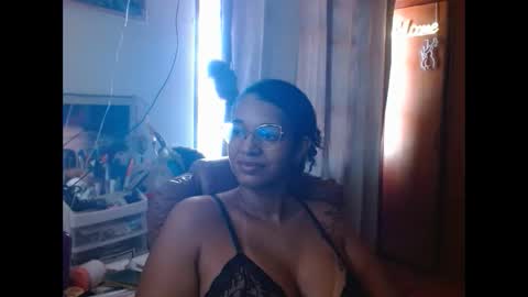 Queen Bon Vivantt online show from 03-06-25, 02:40