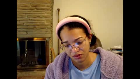 Queen Bon Vivantt online show from 10-15-25, 01:33