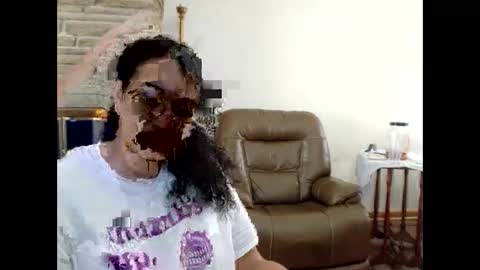 Queen Bon Vivantt online show from 01-05-26, 06:00