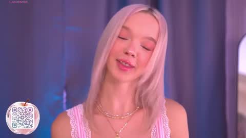 Snapshot of boobybliss chatting on 07-23-26, 08:45 Alina online show from 07-23-26, 08:45
