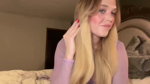 Snapshot of booksnlooksgirl chatting on 01-08-25, 03:08 booksnlooksgirl online show from 01-08-25, 03:08