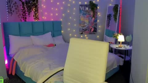 Milena online show from 06-01-26, 02:57