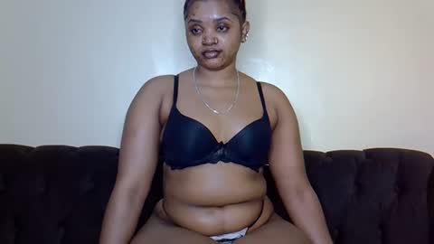 Snapshot of bootieshakess chatting on 02-03-25, 03:27 bootieshakess online show from 02-03-25, 03:27