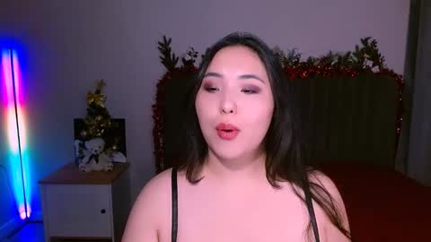 Snapshot of bootylecious_ chatting on 12-31-24, 06:48 Mona online show from 12-31-24, 06:48